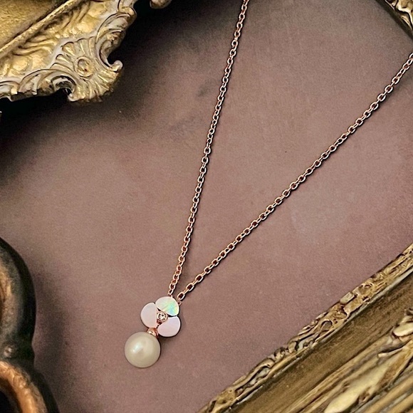 KATE SPADE • Disco Pansy Cream Pearl Rose Gold Mini Drop Necklace - Picture 5 of 5